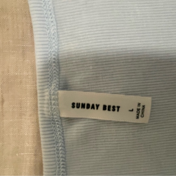 Aritzia Sunday best cropped holly t shirt - Picture 3 of 3